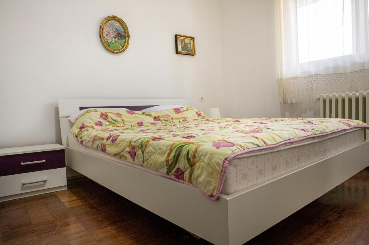 Apartment Monica Nikšić Esterno foto