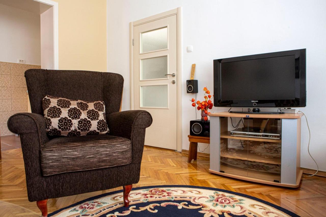 Apartment Monica Nikšić Esterno foto