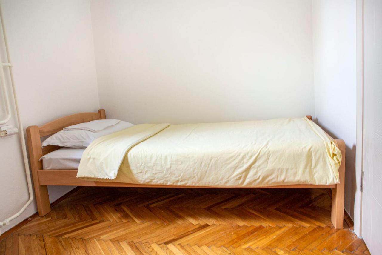 Apartment Monica Nikšić Esterno foto