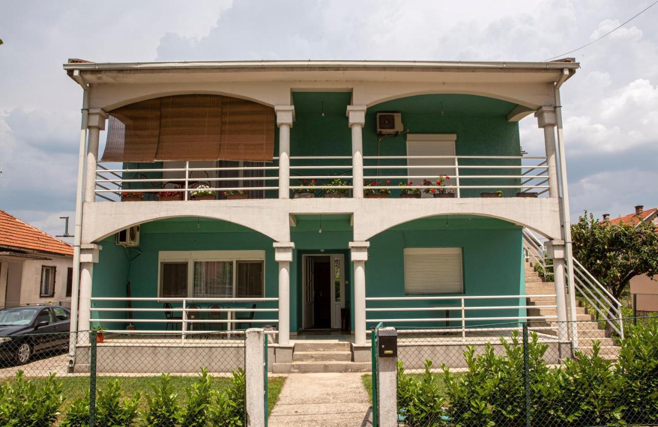Apartment Monica Nikšić Esterno foto